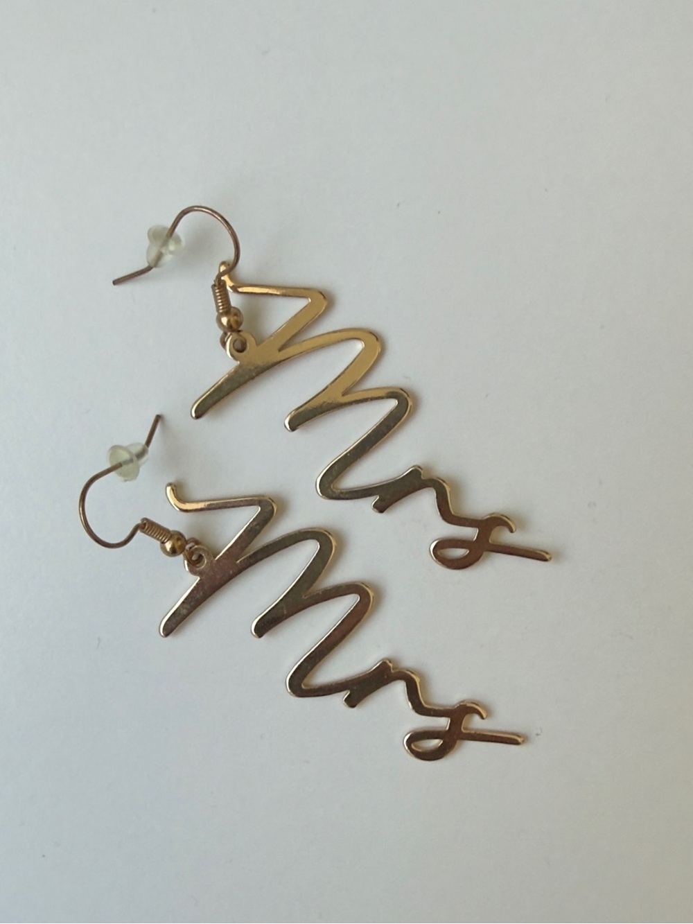 Dangle Bachelorette or Wedding Party Gold 'Mrs' Script Drop Earrings